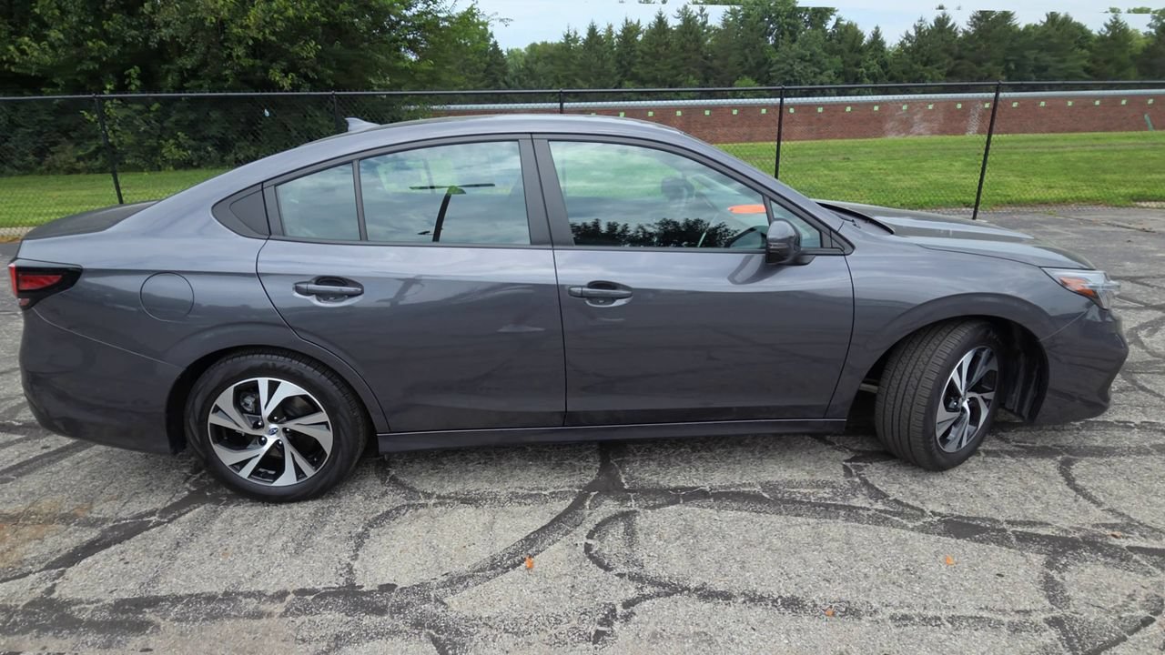 Certified 2025 Subaru Legacy Premium AWD/4WD image 9