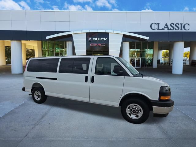 Used 2025 GMC Savana 3500 LT w/ LT Preferred Equipment Group RWD image 9