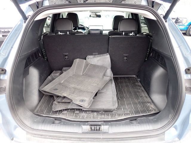 Certified 2025 Ford Escape Platinum w/ Premium Technology Package image 8