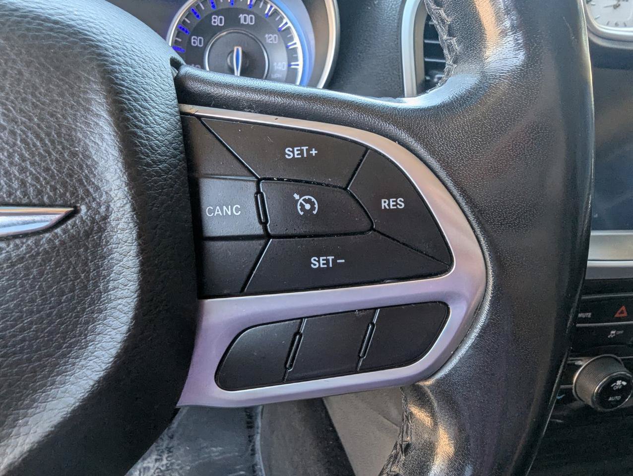 Used 2019 Chrysler 300 Touring w/ Sport Appearance Package RWD image 15