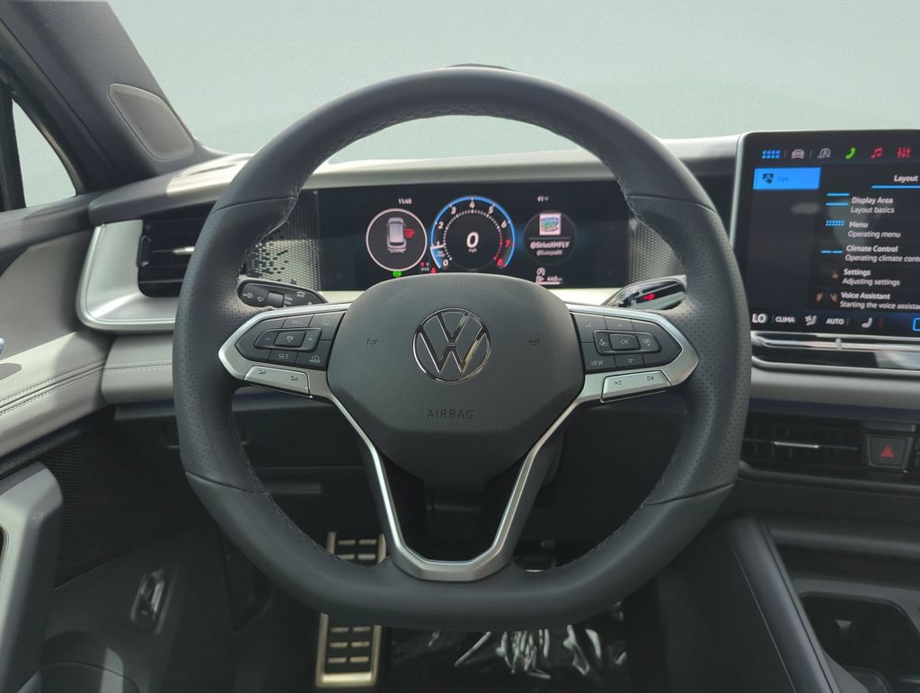 New 2026 Volkswagen Tiguan SE R-Line FWD image 22