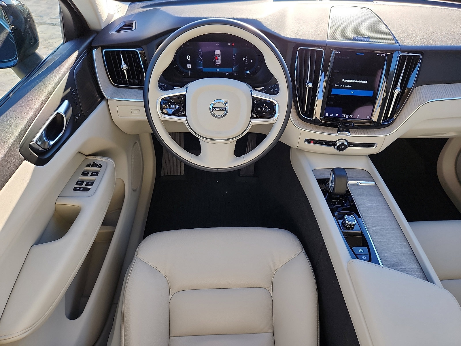 Certified 2023 Volvo XC60 B5 Plus w/ Climate Package image 13