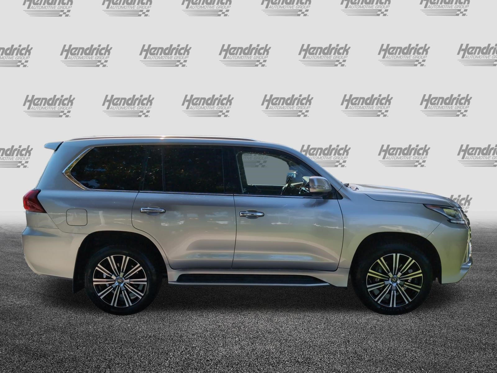 Certified 2020 Lexus LX 570 4WD w/ Luxury Package image 11