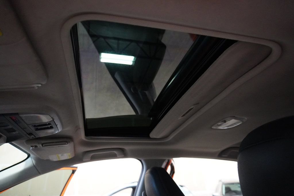 Used 2019 Subaru Crosstrek 2.0i Limited w/ Moonroof Package w/Navigation image 12