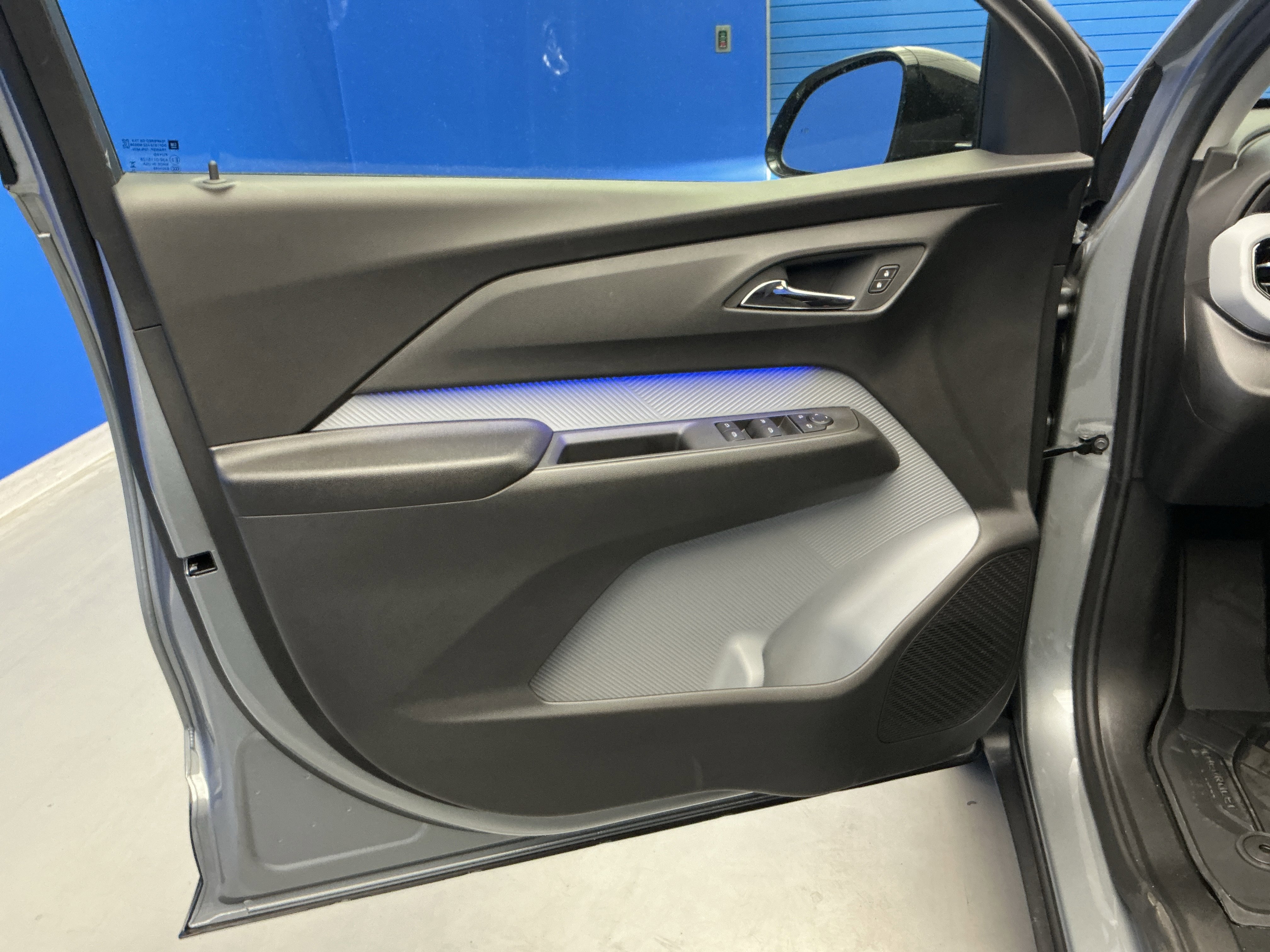 New 2027 Chevrolet Bolt RS w/ Technology Package image 9