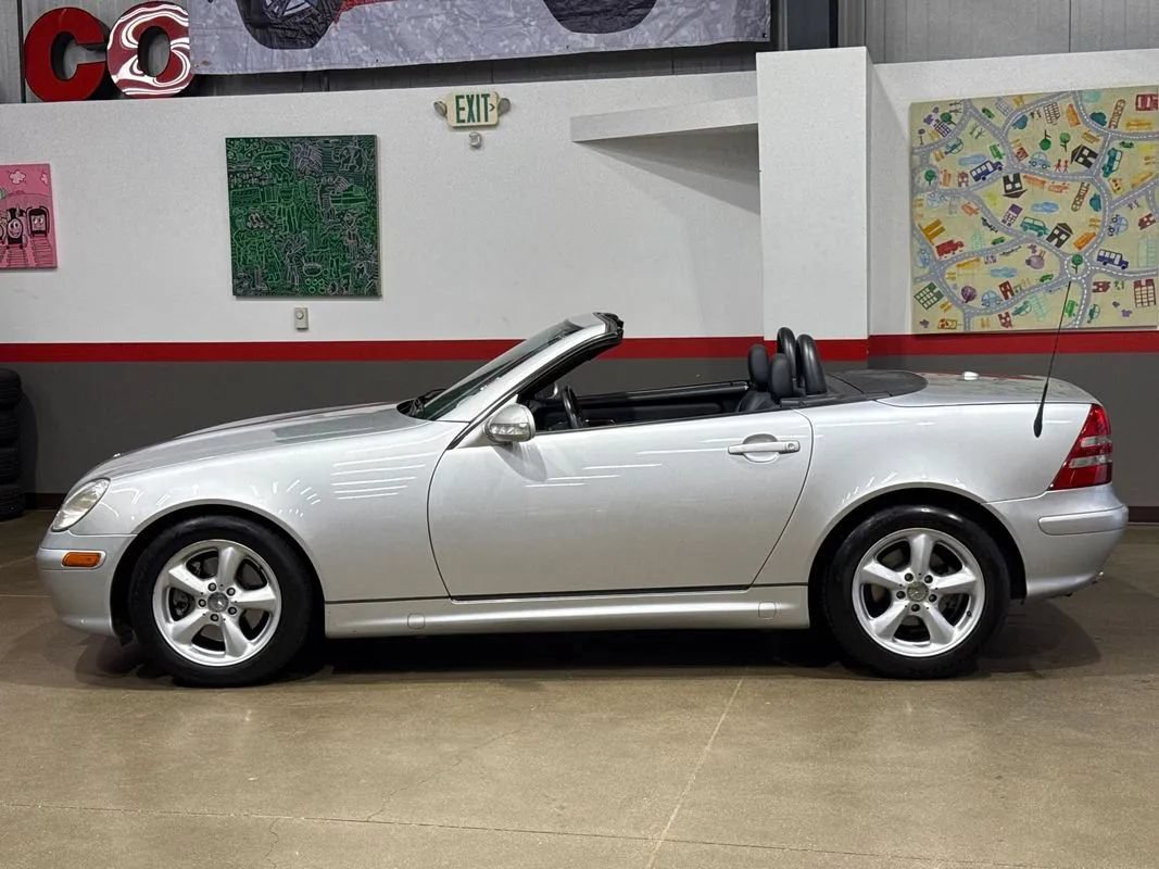 Used 2003 Mercedes-Benz SLK 320 image 4