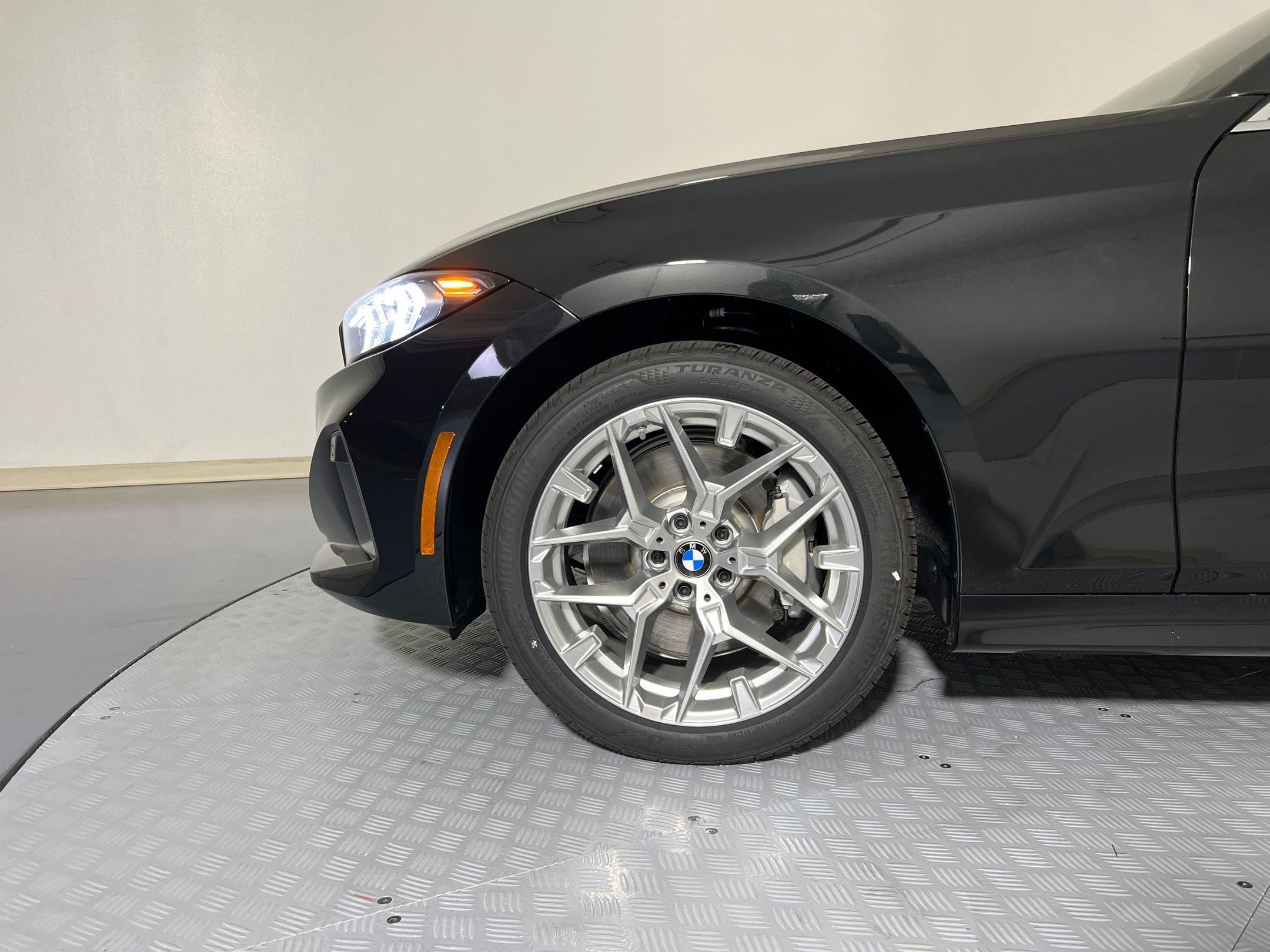 Used 2026 BMW 330i xDrive Sedan w/ Convenience Package AWD/4WD image 10