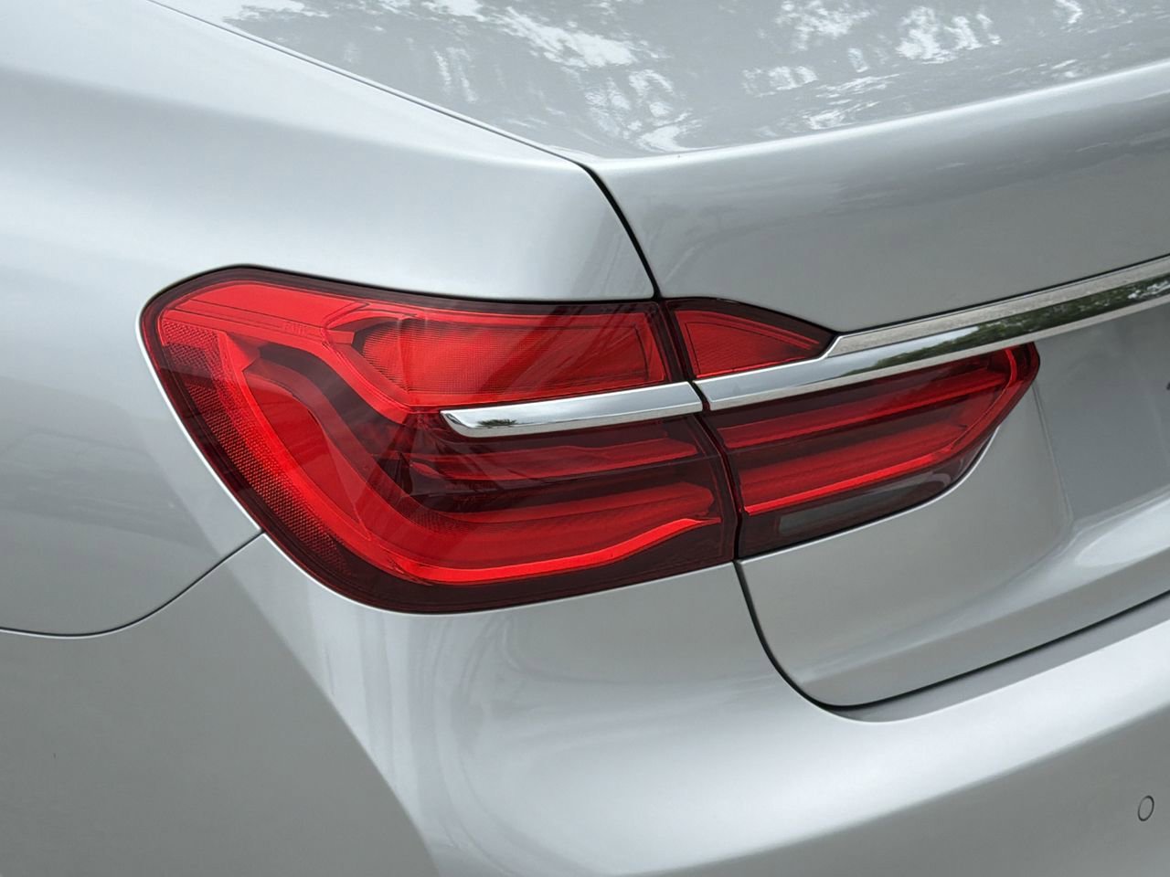 Used 2018 BMW 750i RWD image 7