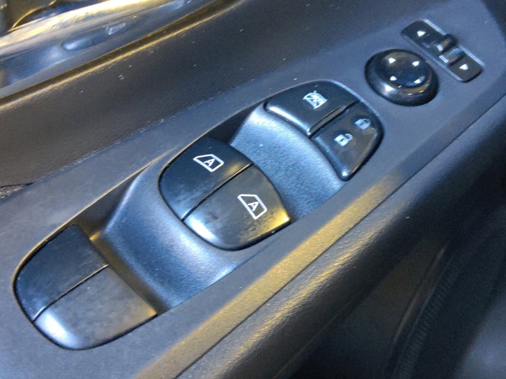 Used 2022 Nissan Kicks SV FWD image 27