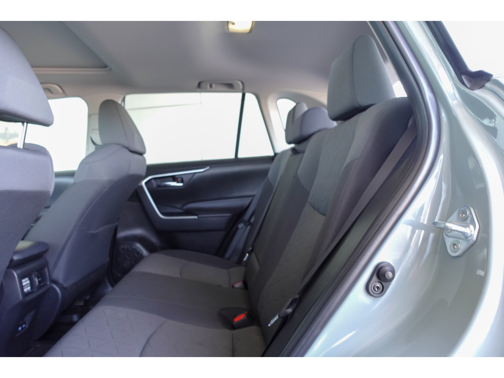Used 2022 Toyota RAV4 XLE w/ Convenience Package AWD/4WD image 21