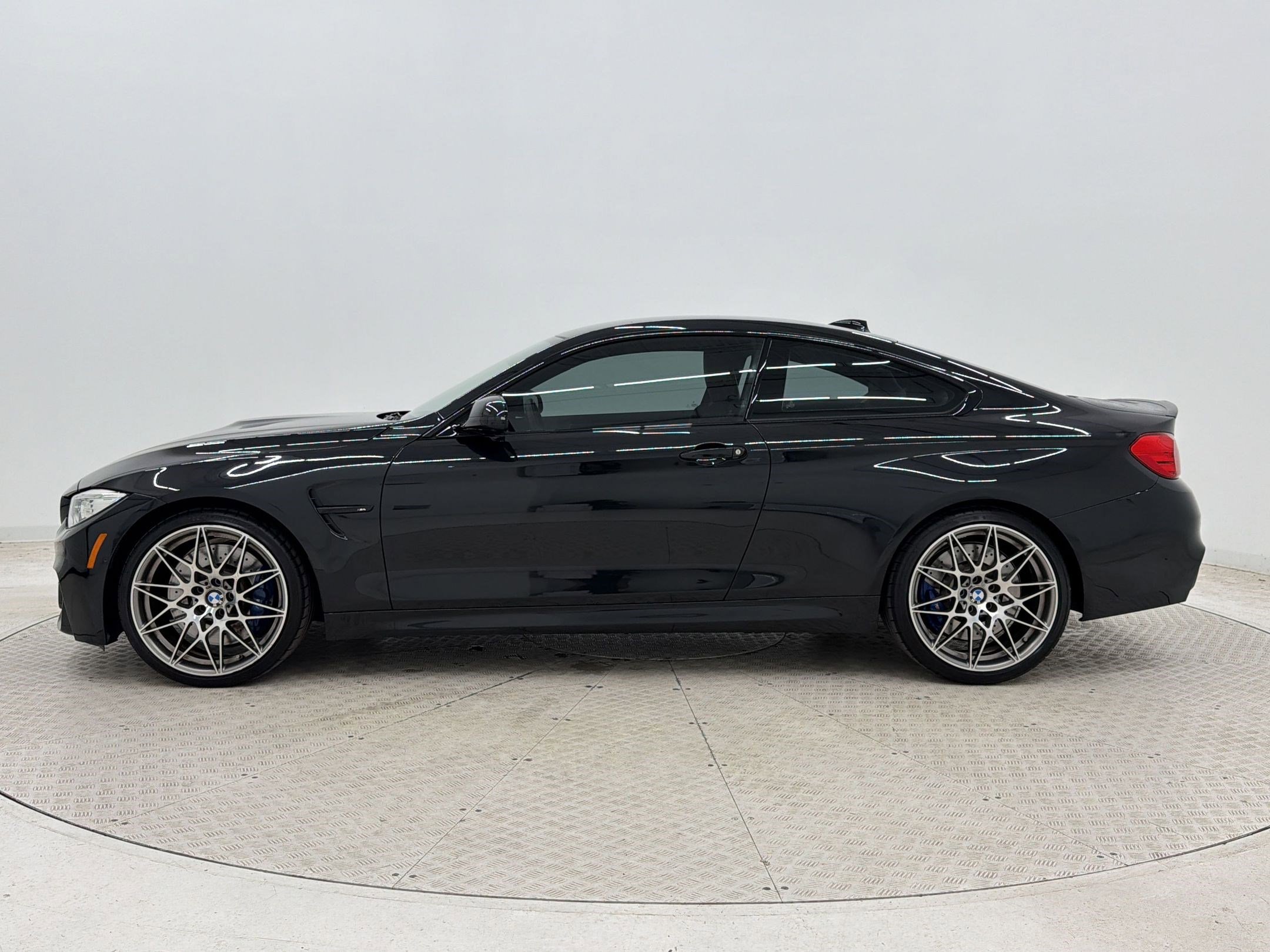 Used 2016 BMW M4 Coupe RWD image 2