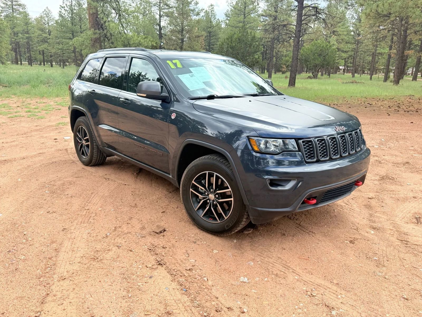 Used 2017 Jeep Grand Cherokee Trailhawk image 2