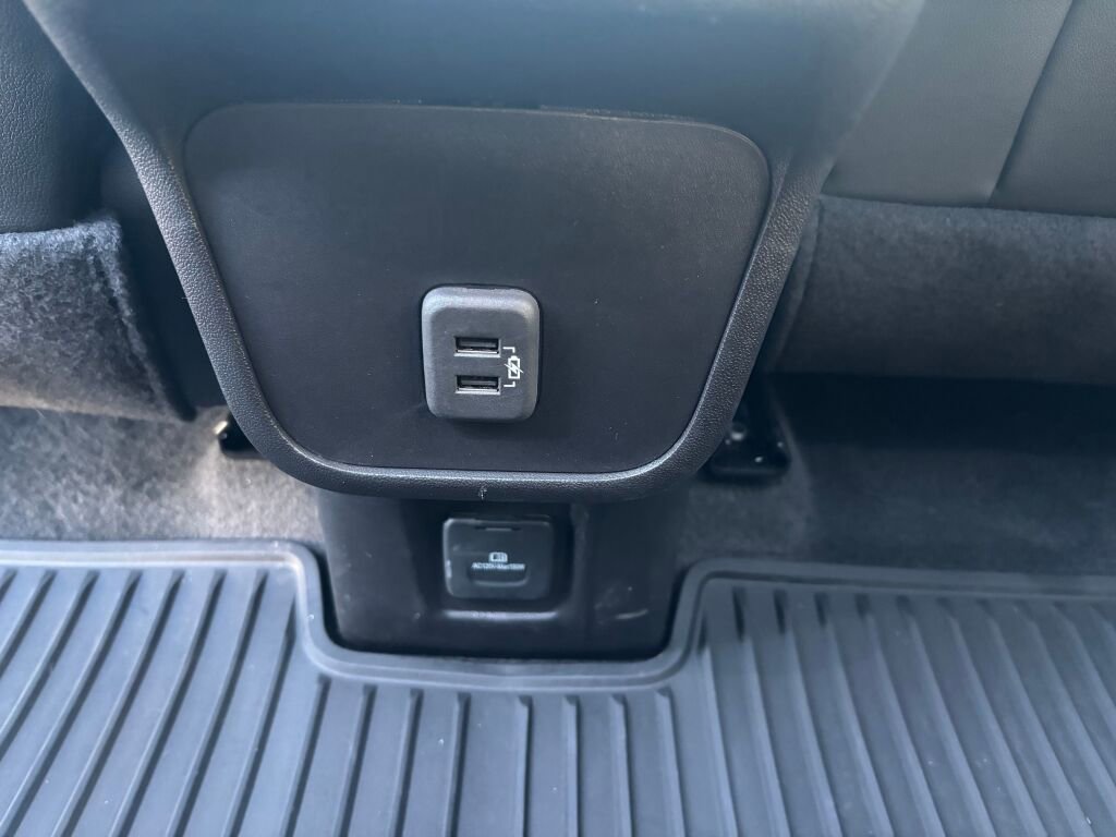 Used 2024 Chevrolet Equinox RS w/ RS Leather Package image 14