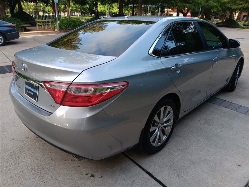 Used 2015 Toyota Camry XLE image 5