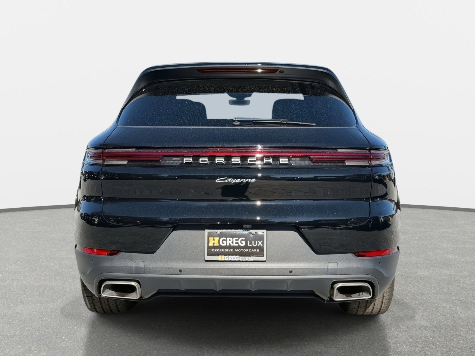 Used 2024 Porsche Cayenne image 4