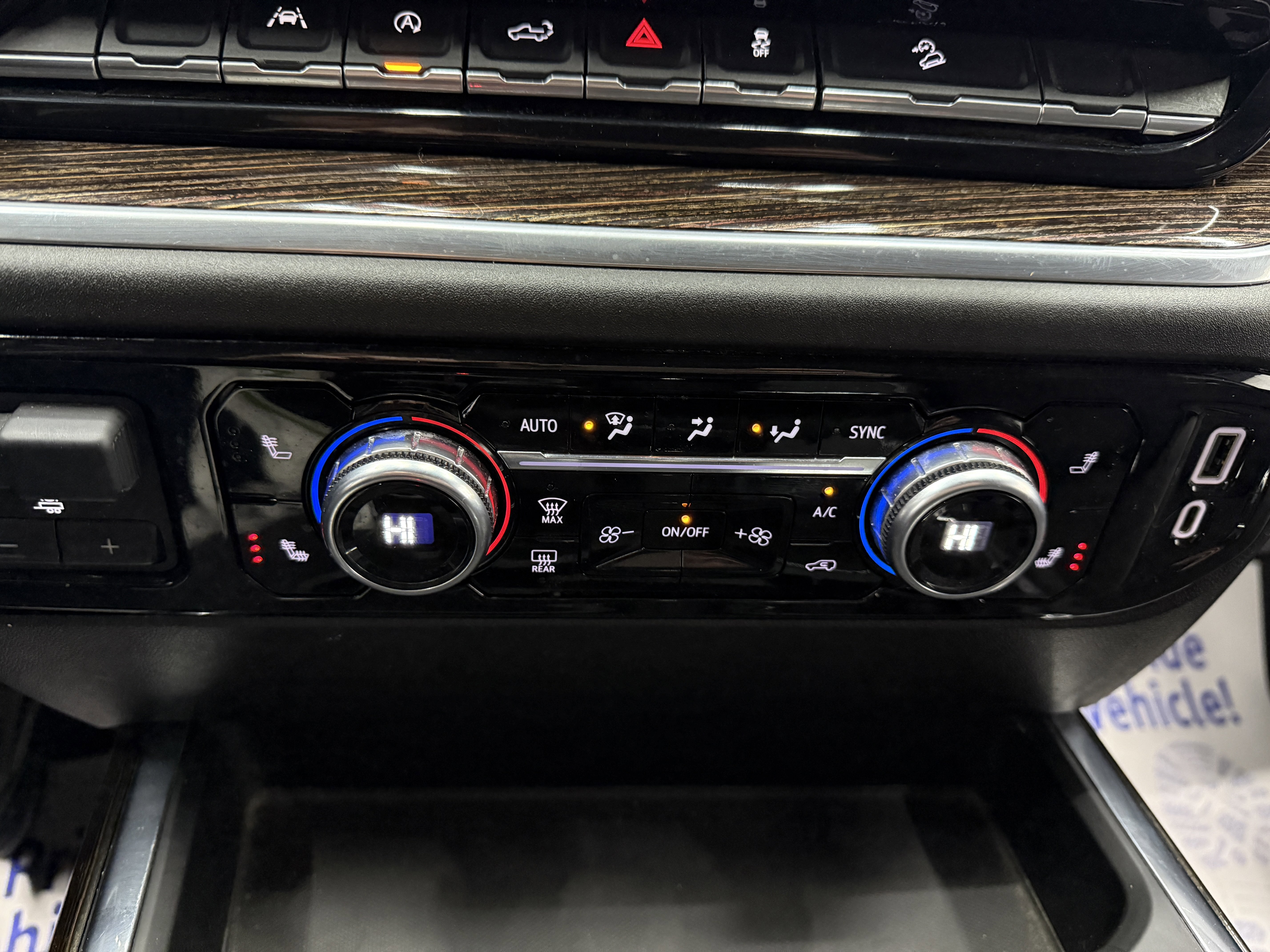 Used 2022 GMC Sierra 1500 Elevation w/ Preferred Package image 19