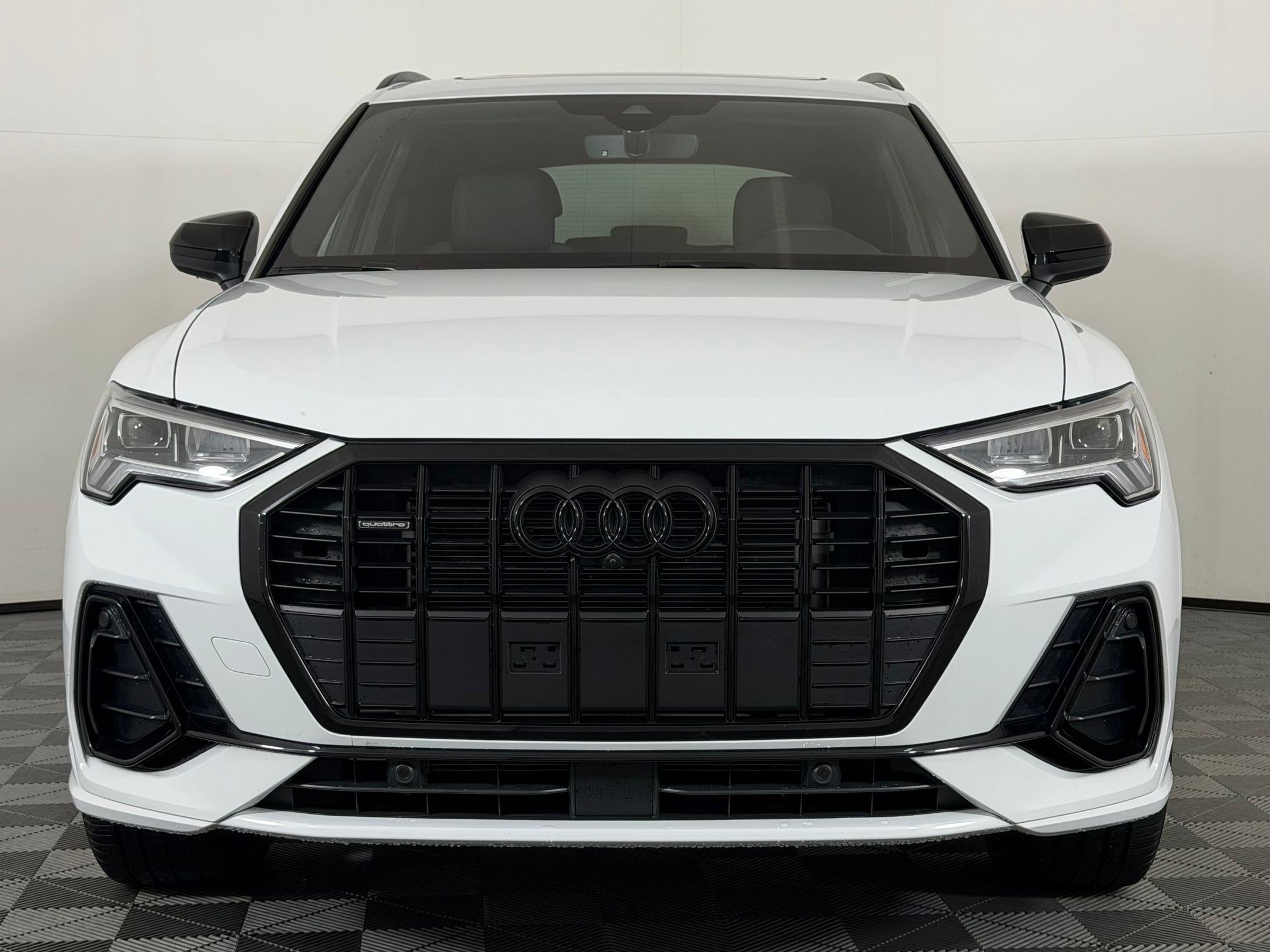 Certified 2025 Audi Q3 2.0T Premium Plus w/ Premium Plus Package AWD/4WD image 6