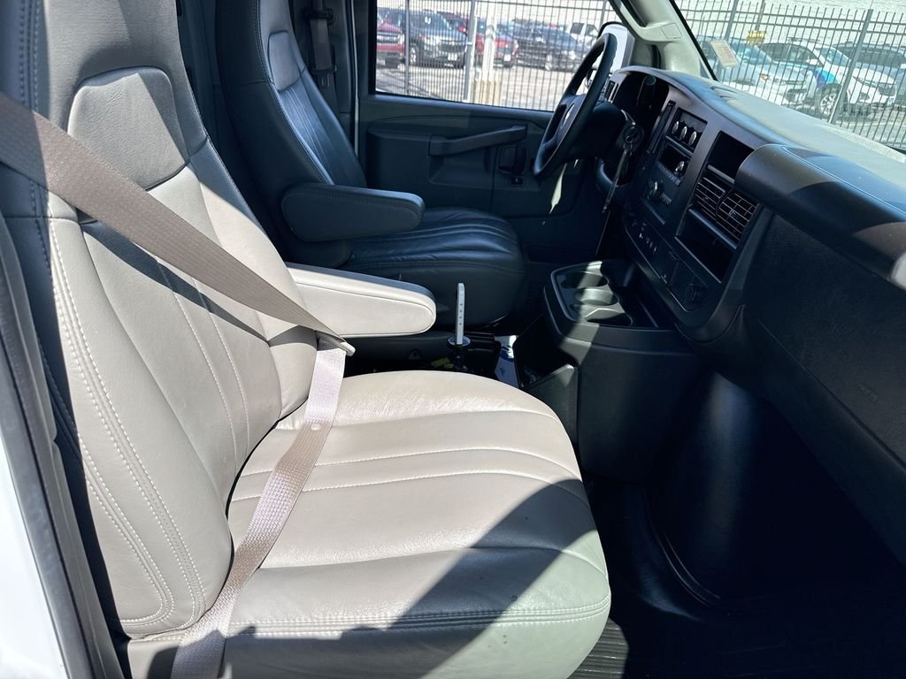 Used 2025 Chevrolet Express 2500 Extended w/ Driver Convenience Package RWD image 63