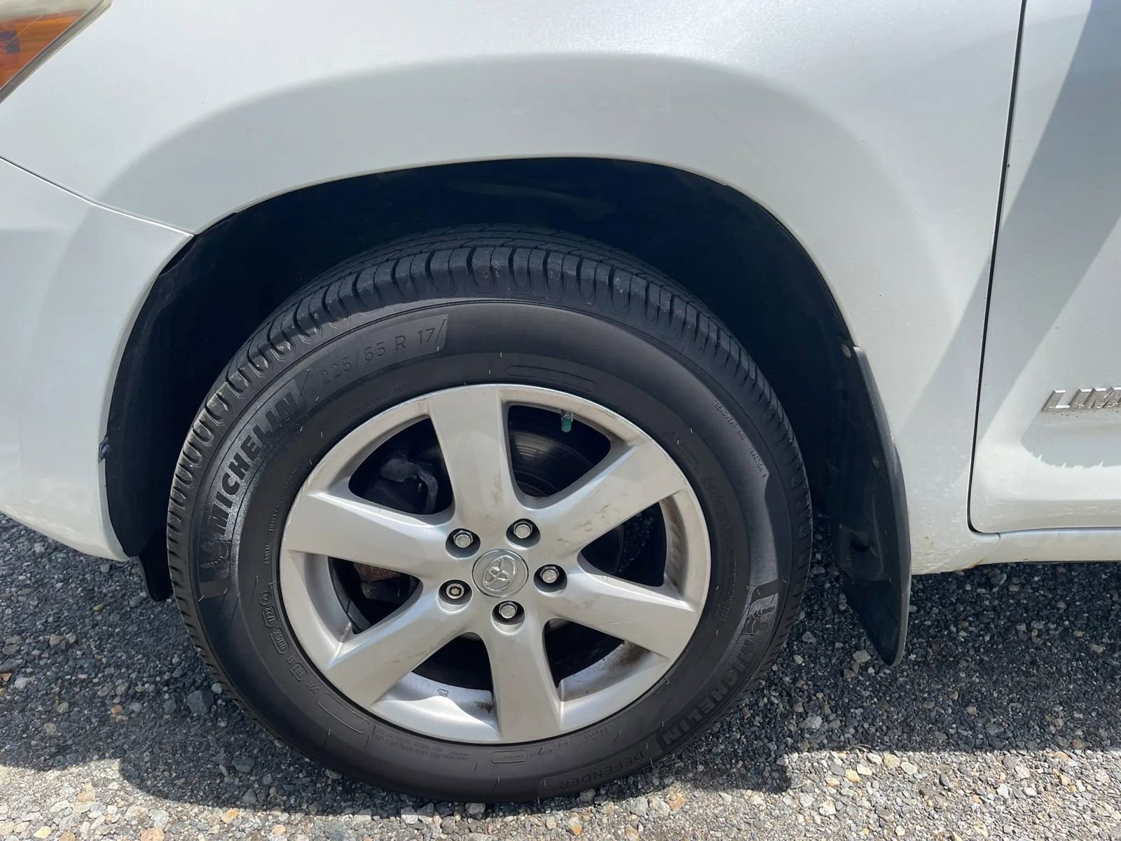 Used 2008 Toyota RAV4 Limited AWD/4WD image 31