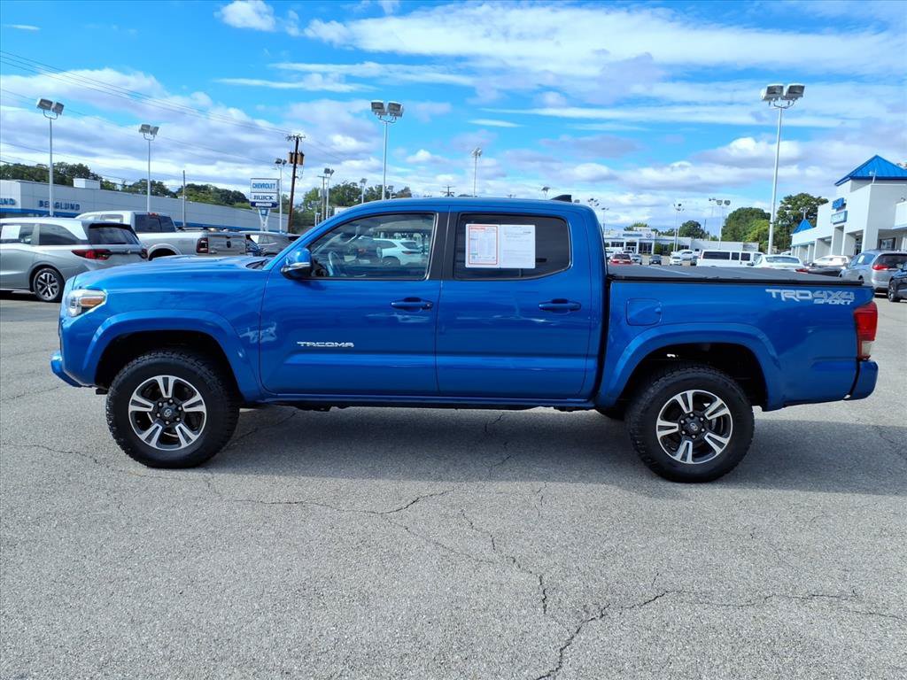 Used 2016 Toyota Tacoma TRD Sport w/ Towing Package AWD/4WD image 7