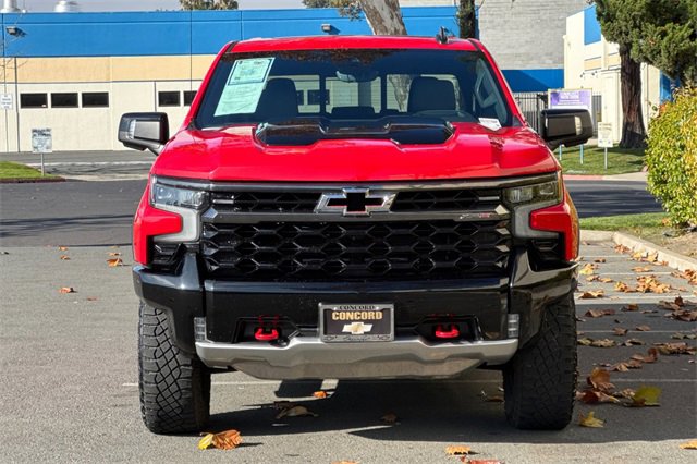 Used 2024 Chevrolet Silverado 1500 ZR2 w/ Technology Package image 9
