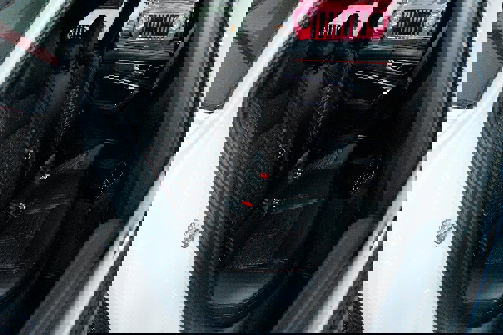 Used 2021 Audi RS 6 w/ Executive Package image 36