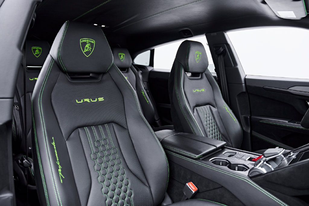 Used 2023 Lamborghini Urus Performante AWD/4WD image 54