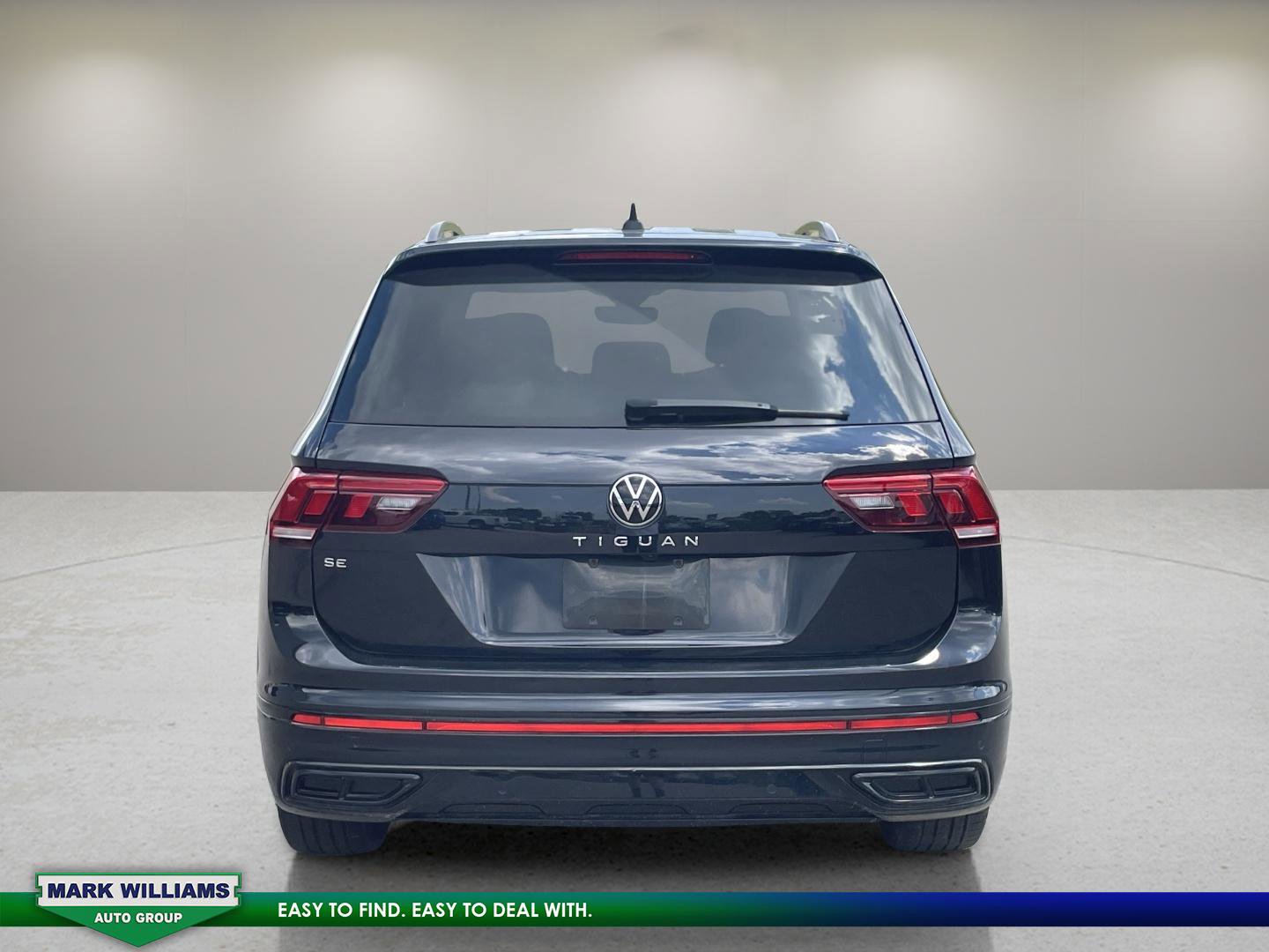 Used 2022 Volkswagen Tiguan SE R-Line image 10