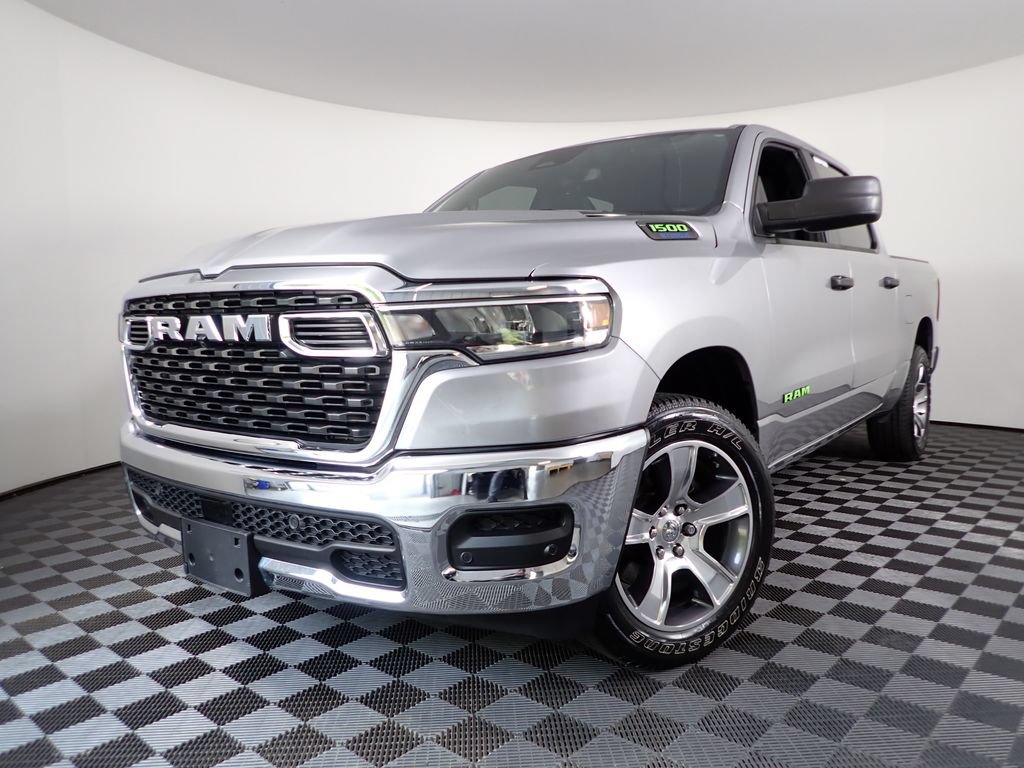 Used 2025 RAM 1500 Tradesman AWD/4WD image 2