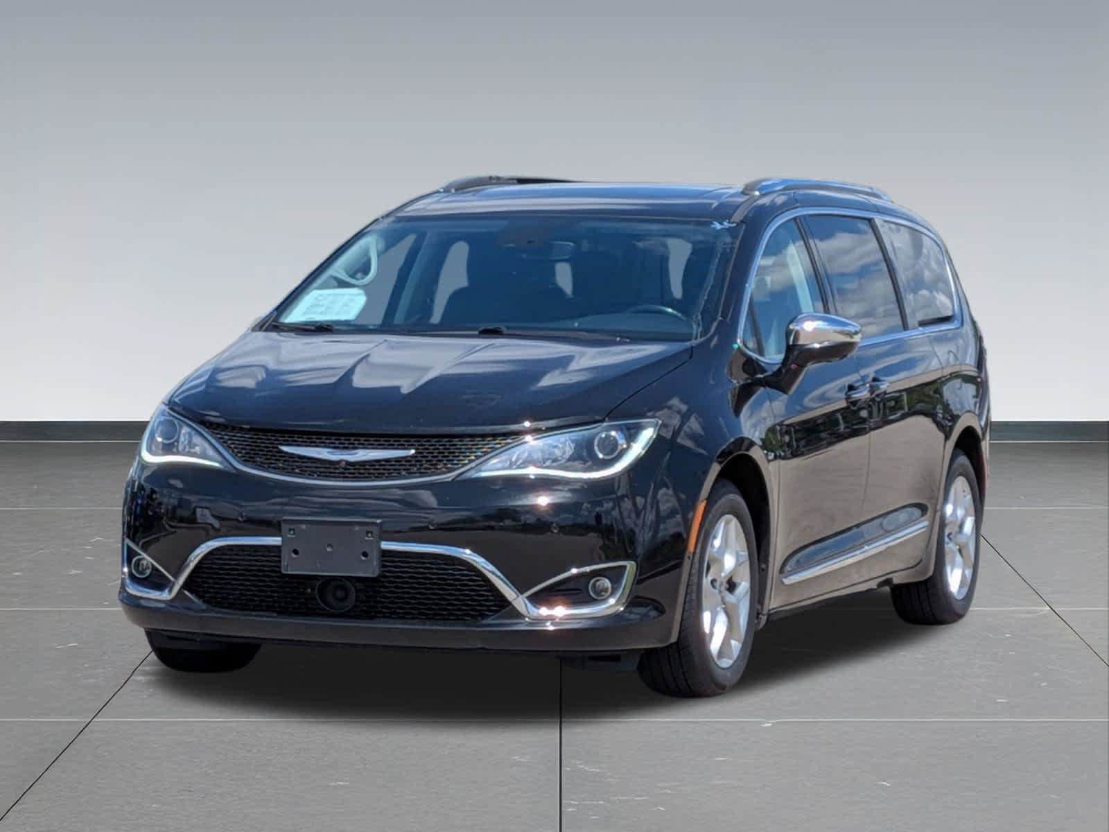 Used 2020 Chrysler Pacifica Limited w/ Advanced Safetytec Group FWD image 9