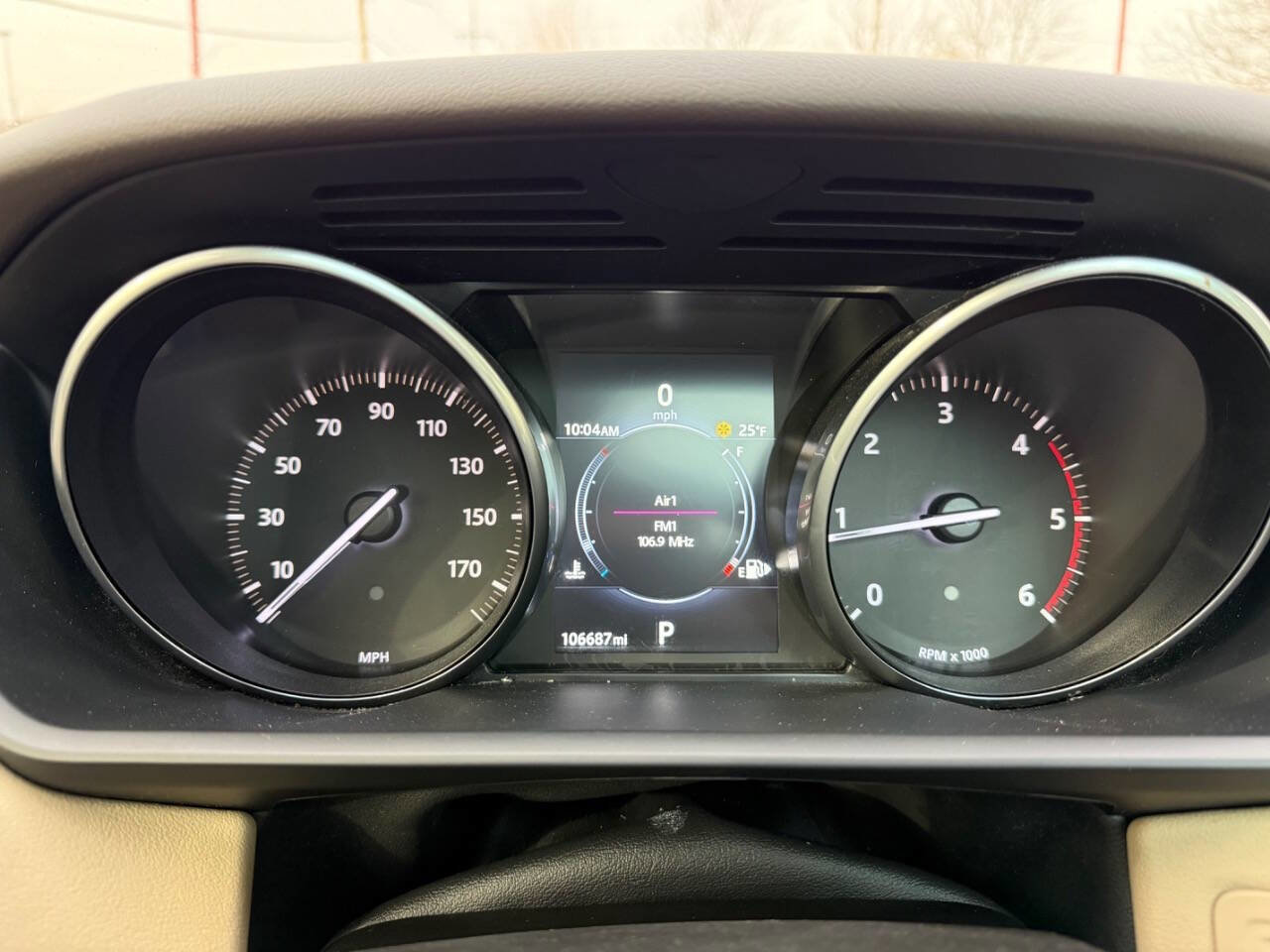 Used 2016 Land Rover Range Rover Sport SE image 14