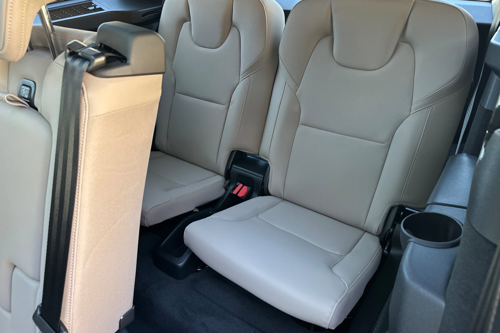 New 2026 Volvo XC90 B5 Plus image 13