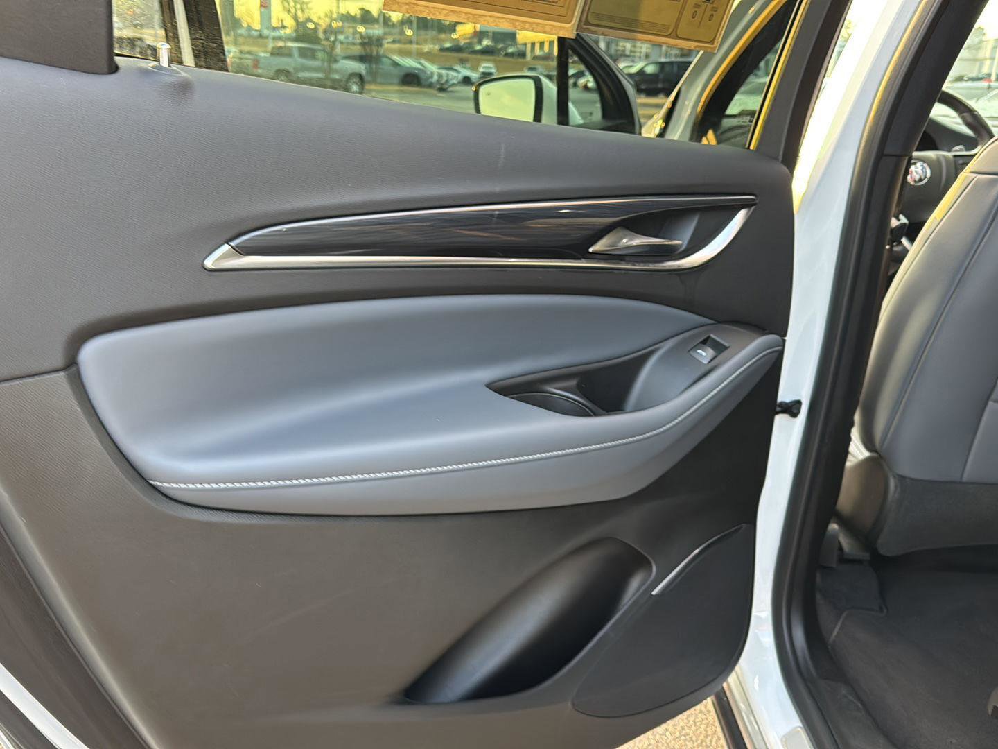 Used 2024 Buick Enclave Premium image 15