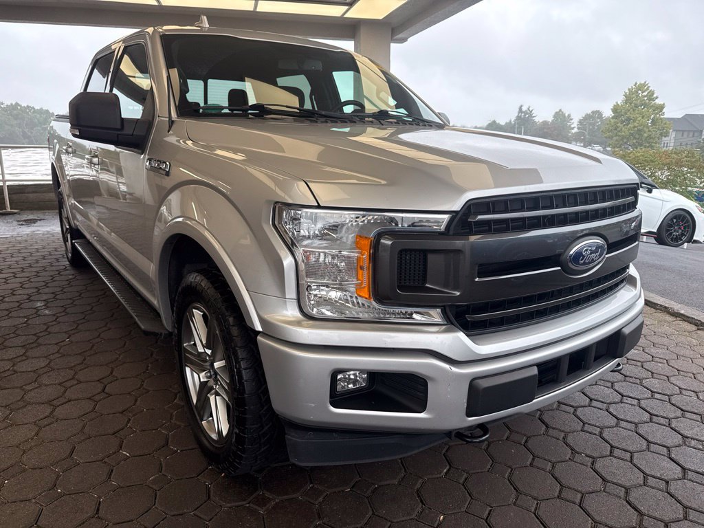 Used 2018 Ford F150 XLT w/ Equipment Group 302A Luxury AWD/4WD image 4