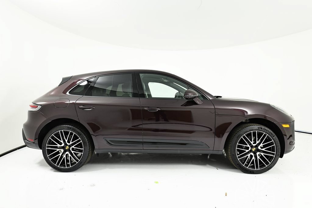 New 2026 Porsche Macan AWD/4WD image 8
