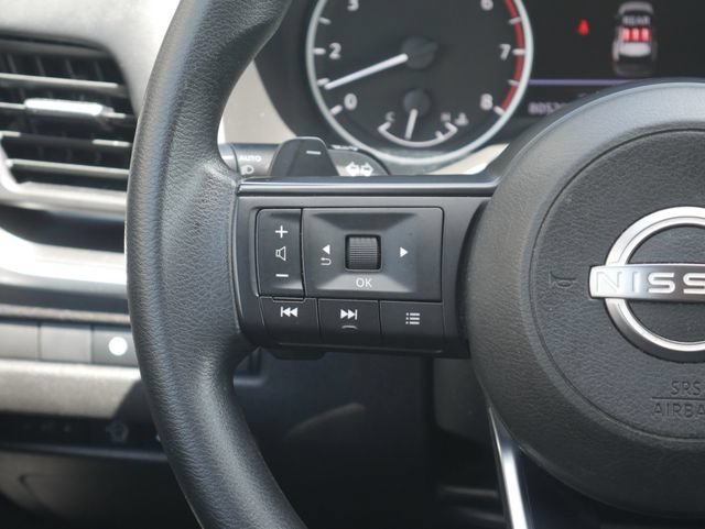 Used 2024 Nissan Rogue SV FWD image 12