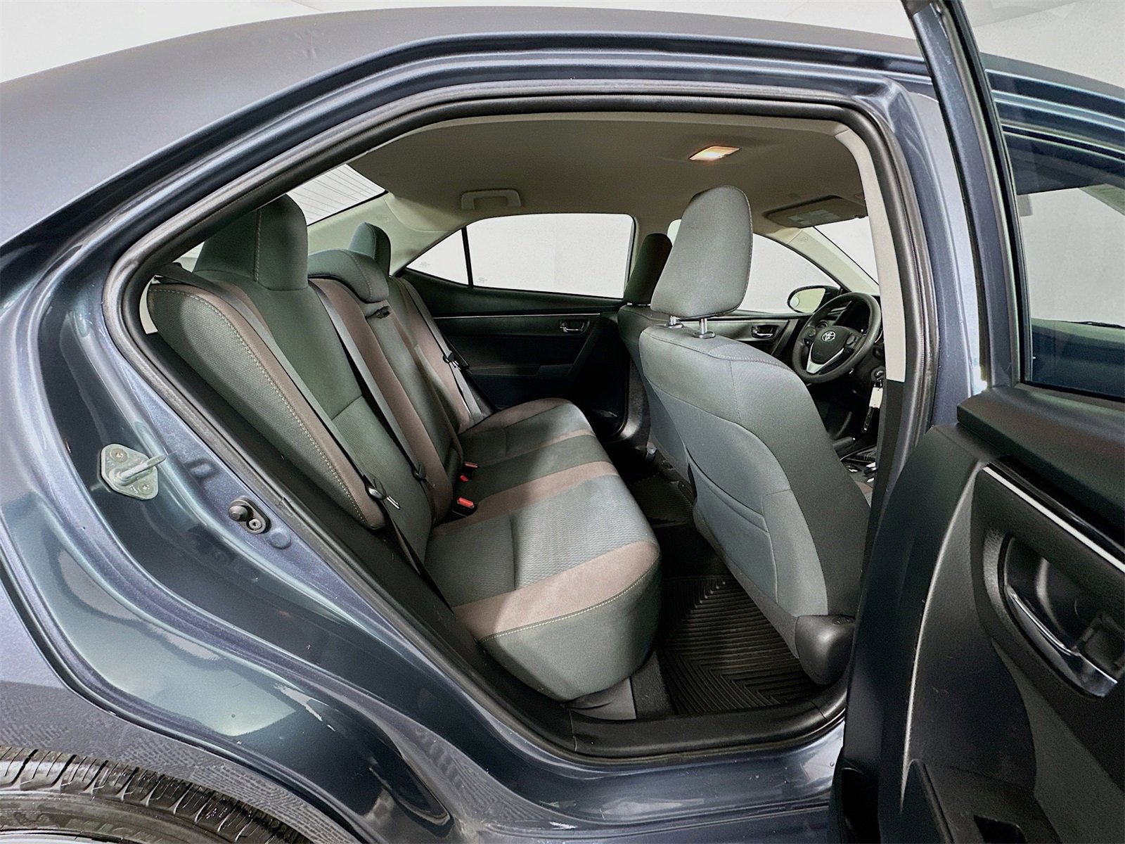 Certified 2019 Toyota Corolla LE image 24