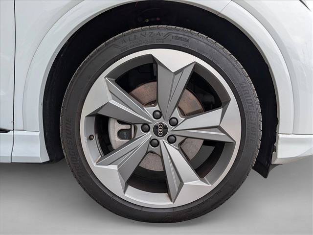 Certified 2025 Audi Q4 e-tron Premium Plus w/ Premium Plus AWD/4WD image 27