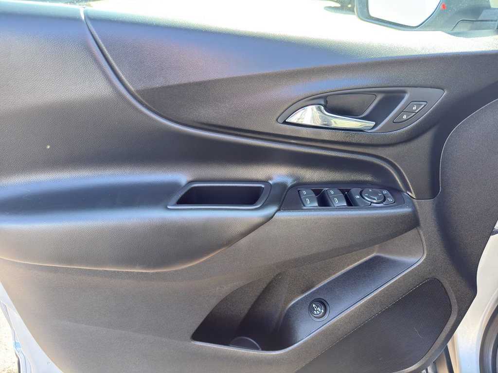 Used 2018 Chevrolet Equinox LT image 13