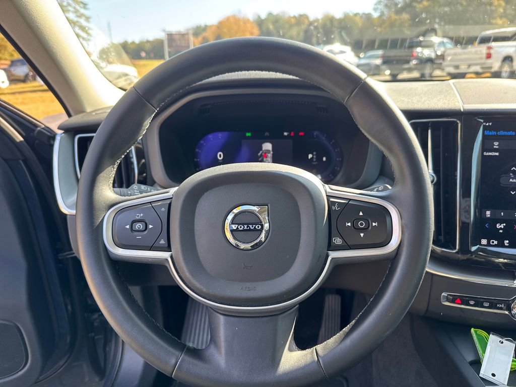 Certified 2023 Volvo XC60 B5 Core w/ Climate Package image 18