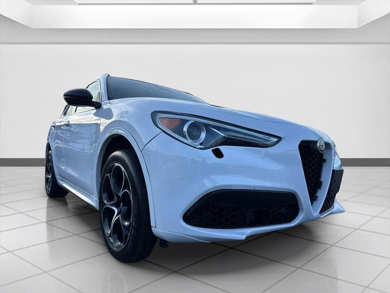 Used 2022 Alfa Romeo Stelvio Veloce image 8