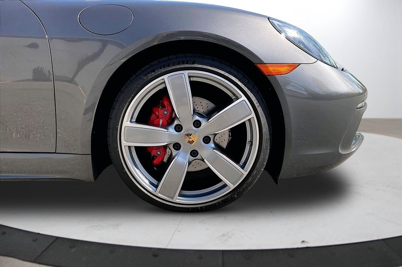 Used 2019 Porsche 718 Boxster S RWD image 33