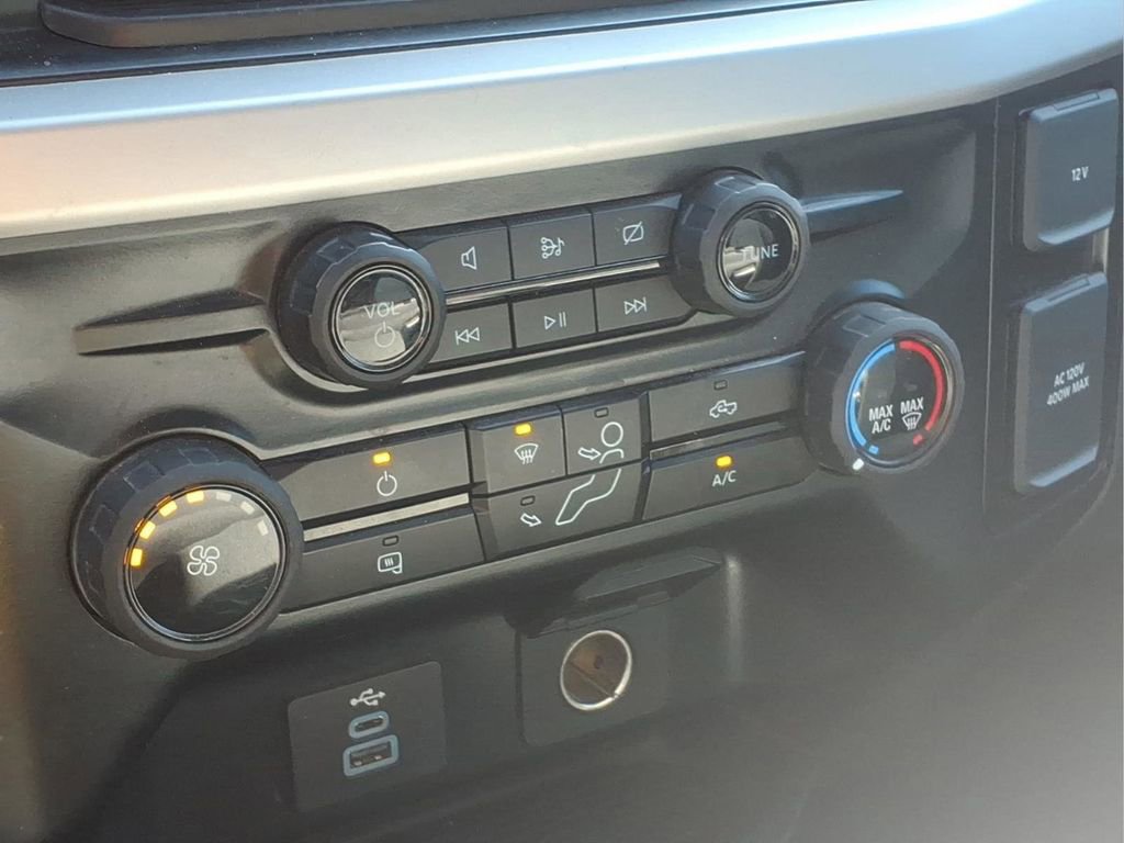 Used 2024 Ford F250 XLT AWD/4WD image 9