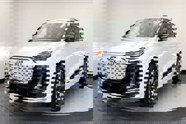 New 2025 Audi SQ6 e-tron Premium Plus image 2