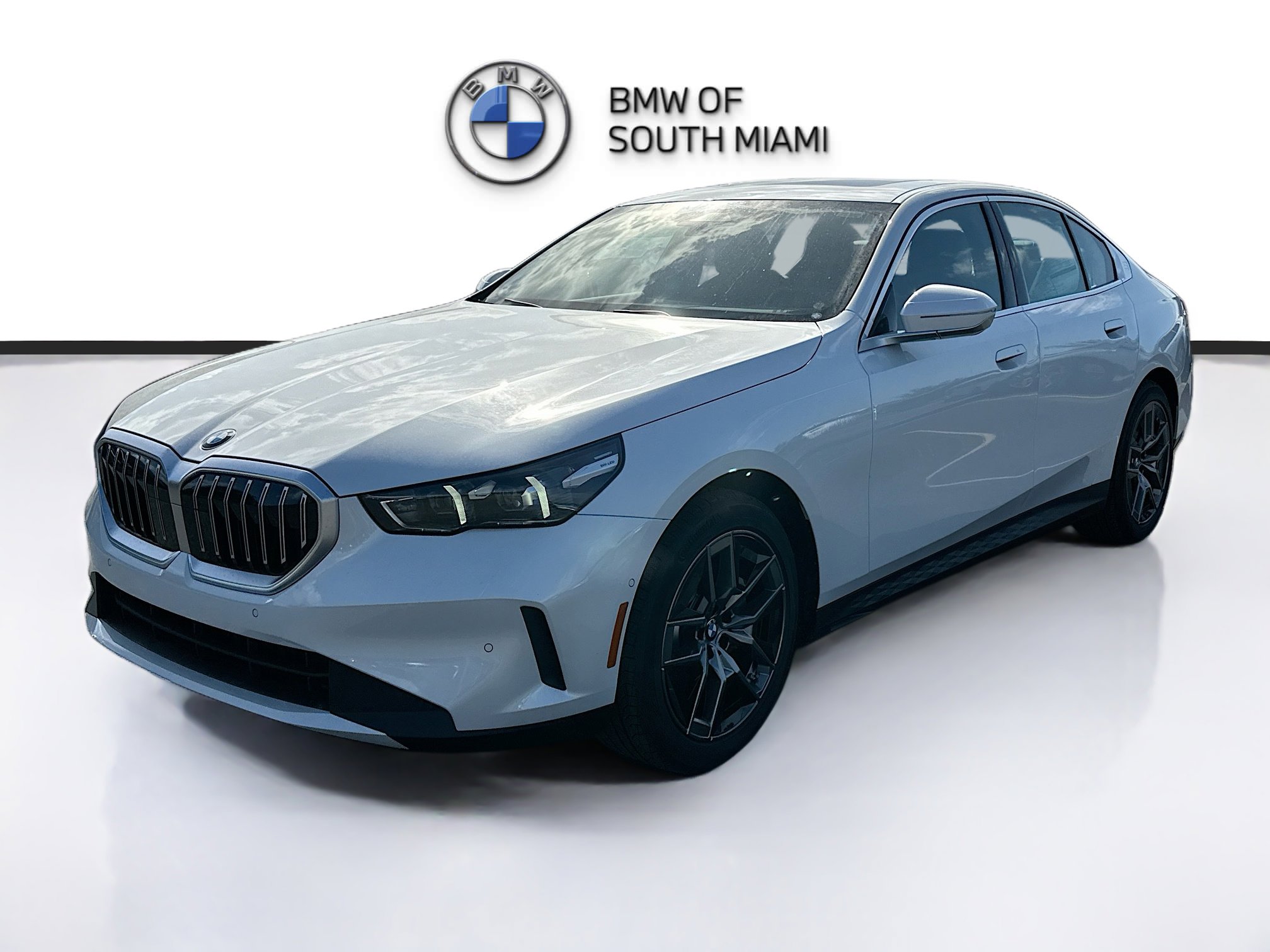 New 2026 BMW 530i RWD image 3