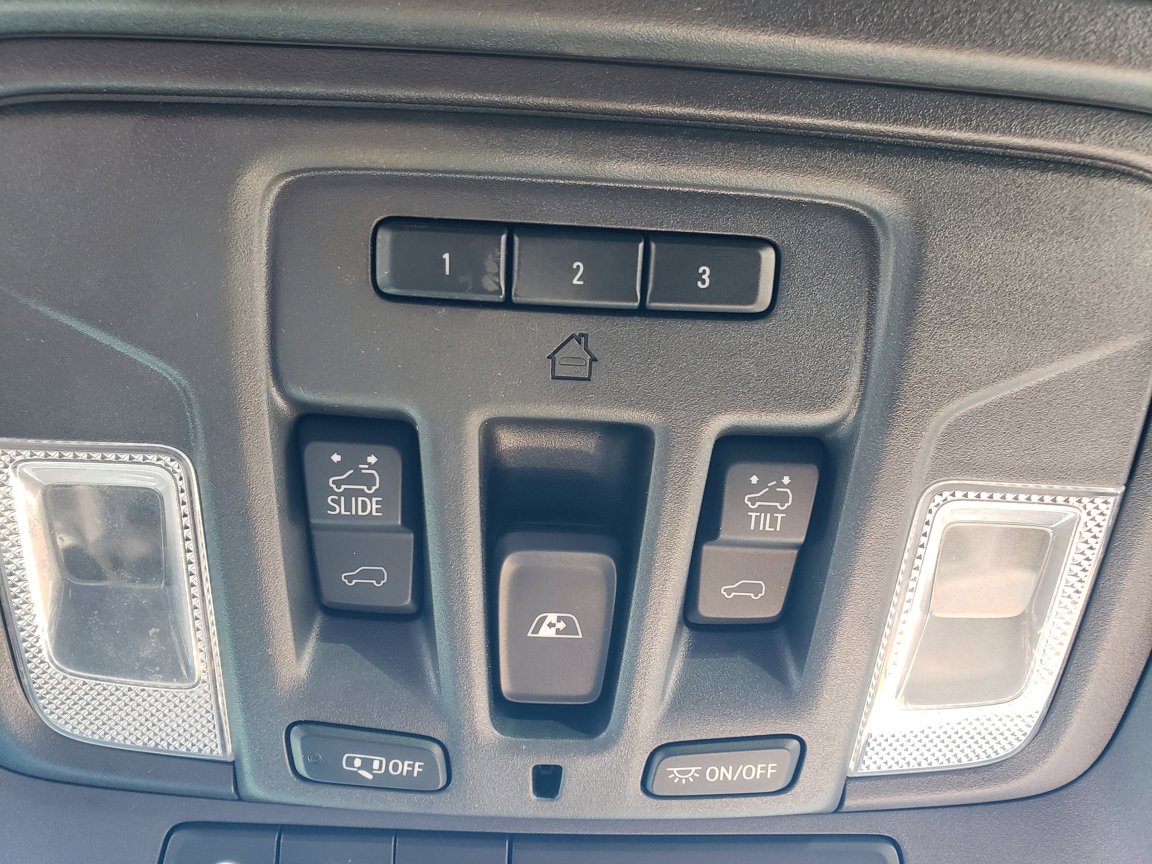 Used 2024 Chevrolet Silverado 1500 High Country w/ Technology Package image 24