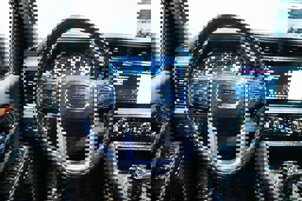 Used 2022 GMC Sierra 1500 Denali w/ Denali Reserve Package image 17