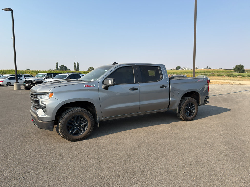 Used 2024 Chevrolet Silverado 1500 LT Trail Boss w/ Convenience Package II AWD/4WD image 1