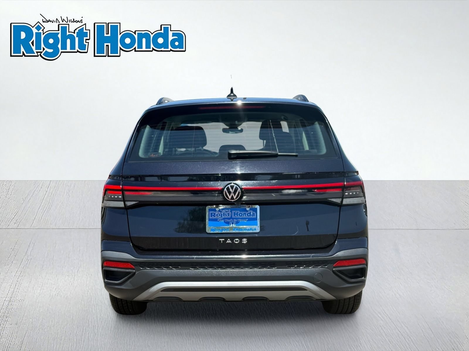 Used 2025 Volkswagen Taos S FWD image 7