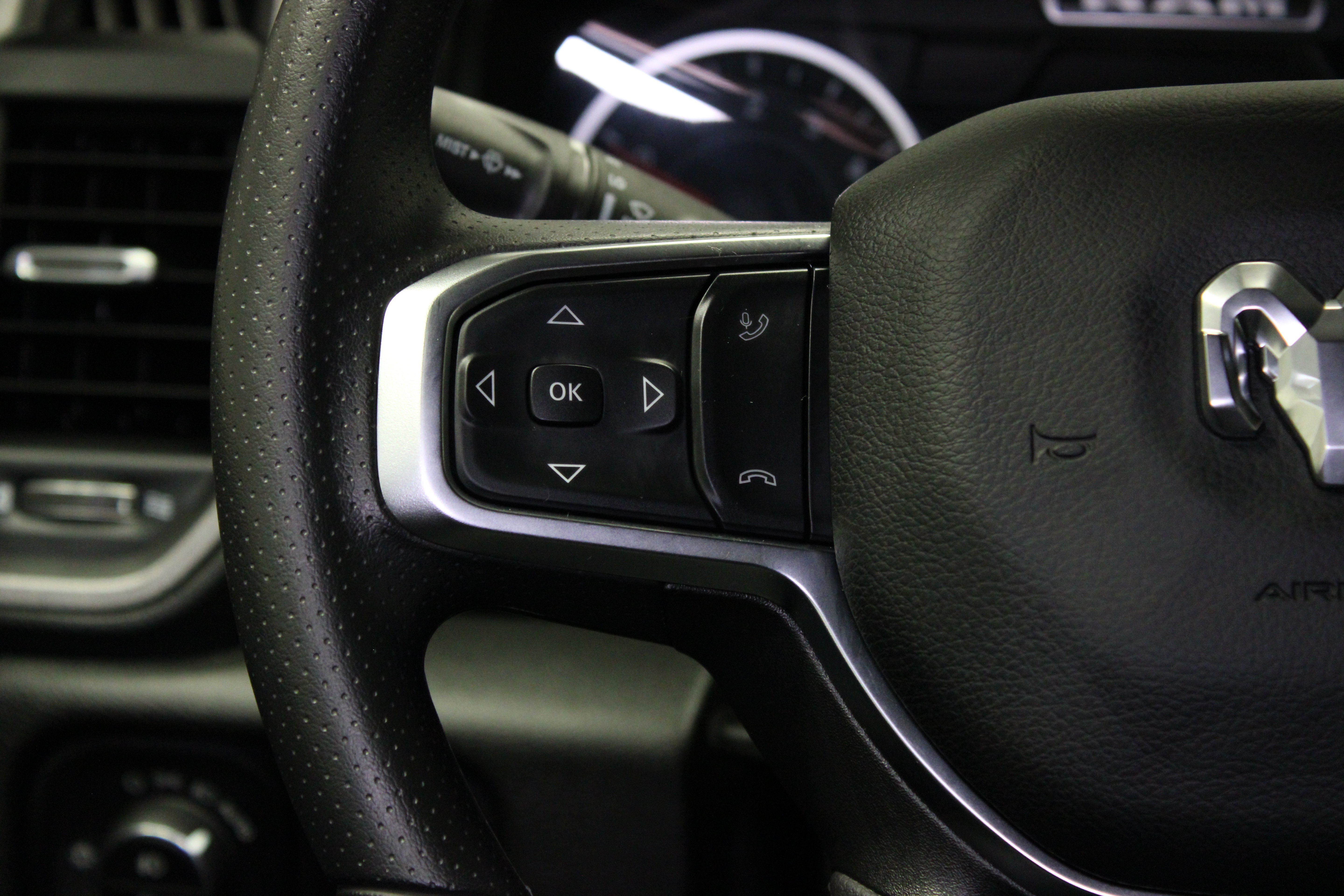 New 2027 RAM 1500 Express AWD/4WD image 23